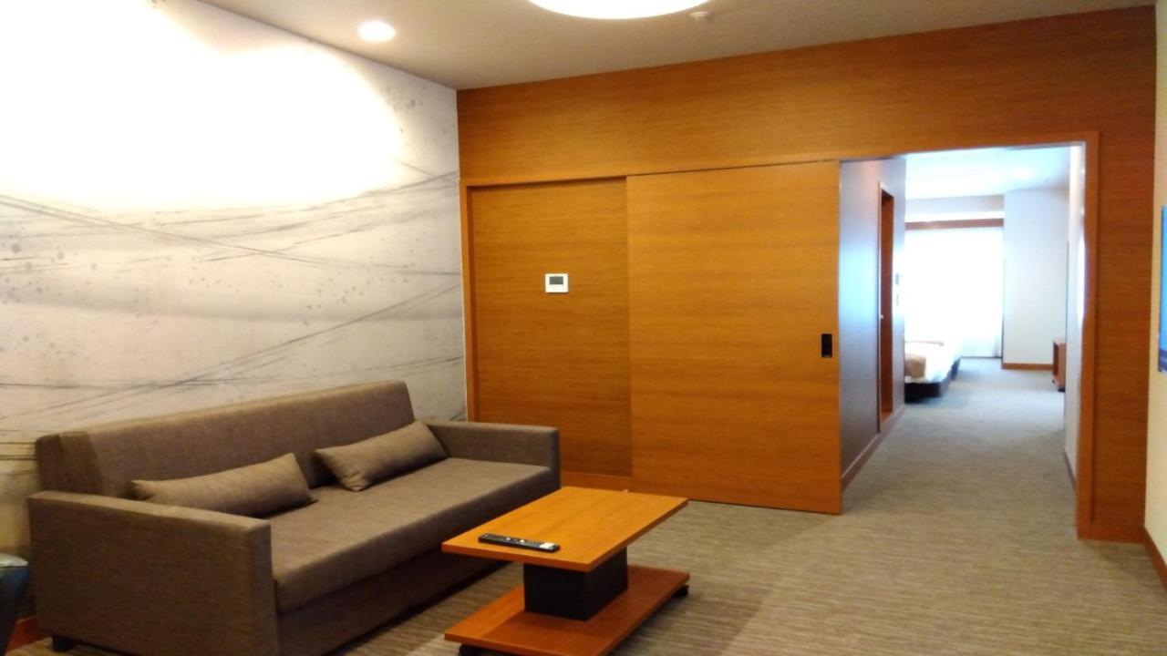 Odysis Suites Osaka Airport Hotel إيزوميسانو المظهر الخارجي الصورة